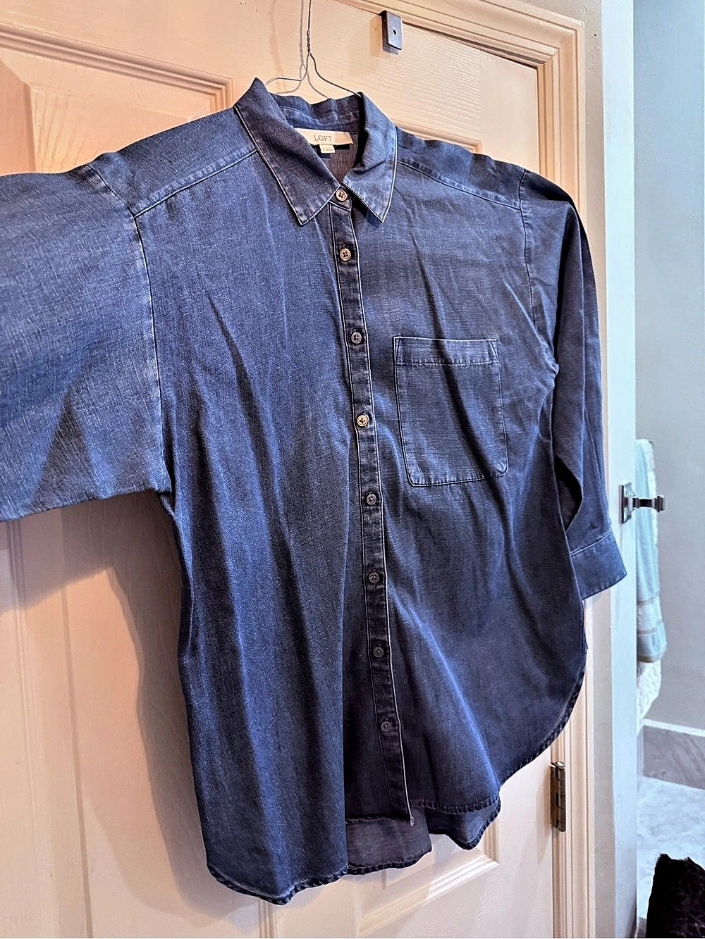 LOFT Denim Button Down Shirt in Blue Size Medium Like New